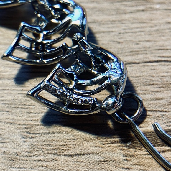 Vintage Silver Tone Rhinestone Collar Necklace w. Hook Clasp Leaf Design - Picture 7 of 7